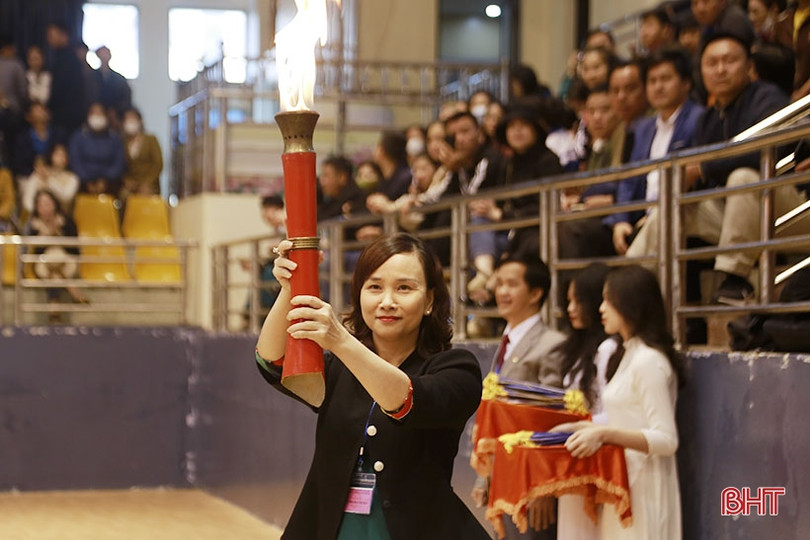 Khai mạc Đại hội Điền kinh - Thể thao học sinh phổ thông Hà Tĩnh