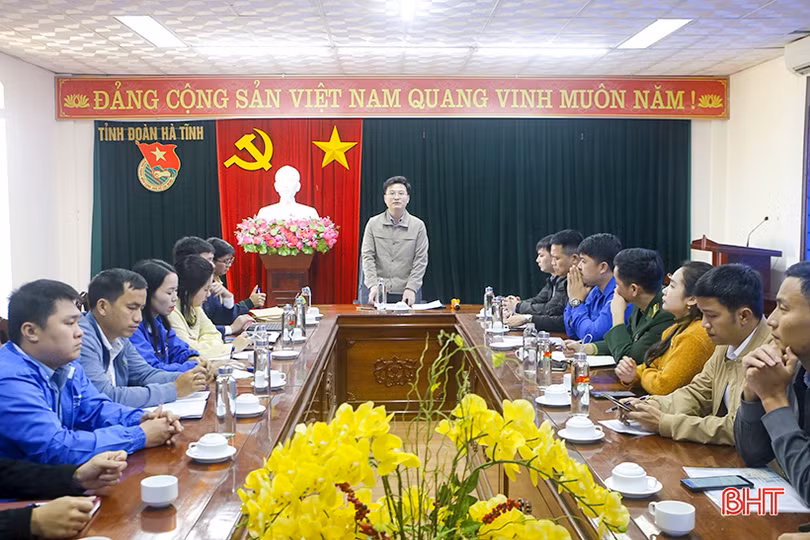 18 đội tham gia Giải Bóng chuyền nam thanh niên Hà Tĩnh 