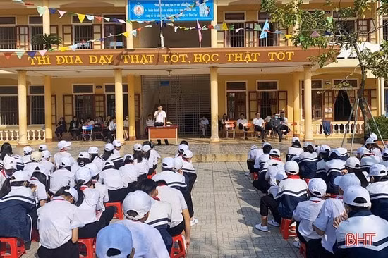 Phụ huynh, học sinh Hà Tĩnh hãy cảnh giác với thủ đoạn lừa đảo “tai nạn nhập viện, cần chuyển tiền gấp”