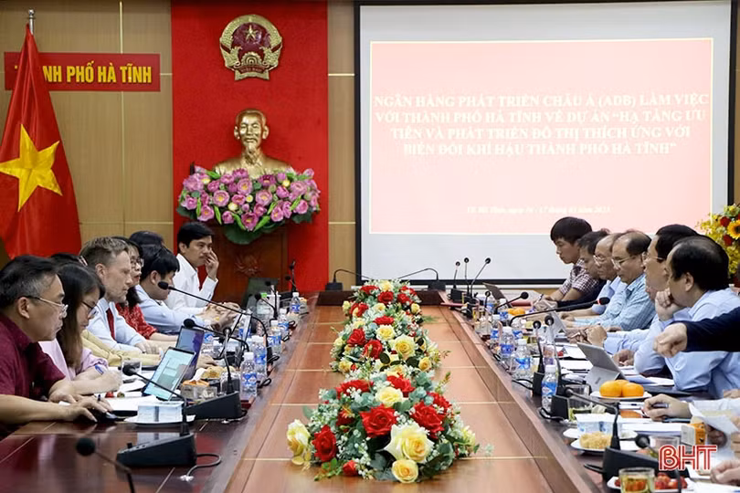 Triển khai công tác chuẩn bị dự án hạ tầng đô thị TP Hà Tĩnh đúng tiến độ