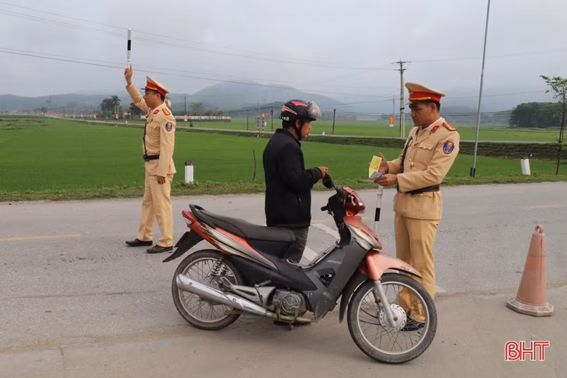 Hương Sơn xử phạt 251 trường hợp vi phạm trật tự ATGT