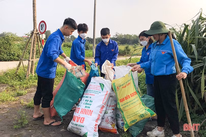 Đoàn viên thanh niên Hà Tĩnh hưởng ứng “Ngày Chủ nhật xanh”