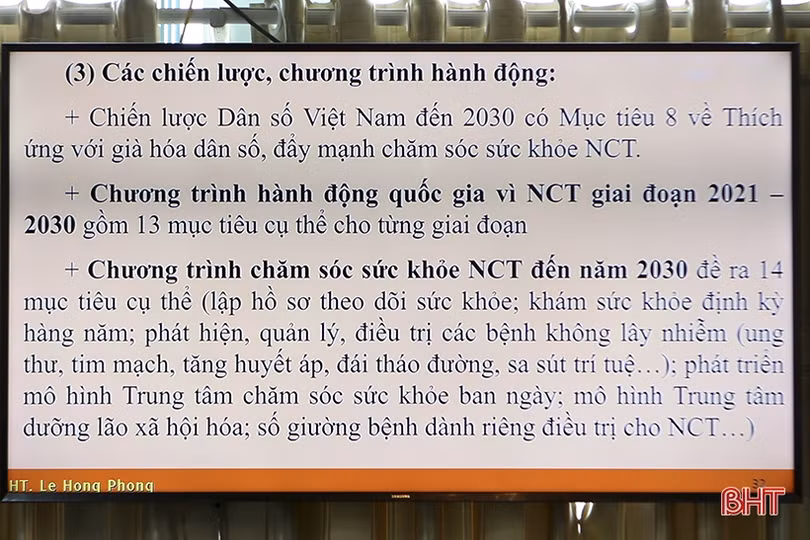 Người cao tuổi Hà Tĩnh được cập nhật các chủ trương, chính sách mới