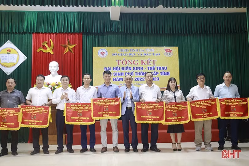 Tổng kết Đại hội Điền kinh - Thể thao học sinh phổ thông Hà Tĩnh