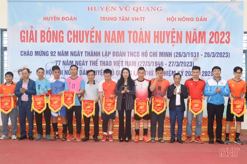 Xã Đức Liên nhất Giải Bóng chuyền nam huyện Vũ Quang