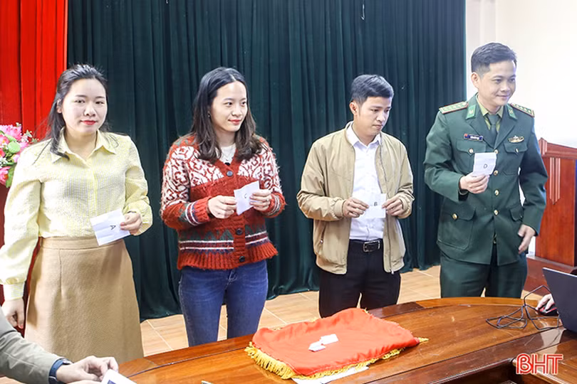 18 đội tham gia Giải Bóng chuyền nam thanh niên Hà Tĩnh 