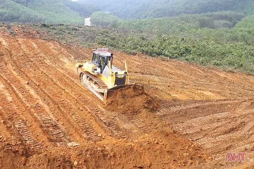Tập đoàn Sơn Hải thi công gần 6 km tuyến cao tốc Bắc – Nam qua Hà Tĩnh
