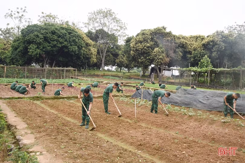 Một ngày huấn luyện của chiến sỹ trẻ Bộ đội Biên phòng Hà Tĩnh