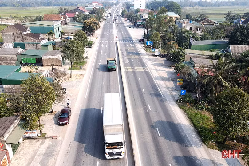 Cấp tập sửa chữa quốc lộ 1 qua Hà Tĩnh sau “tối hậu thư” của Cục Đường bộ Việt Nam