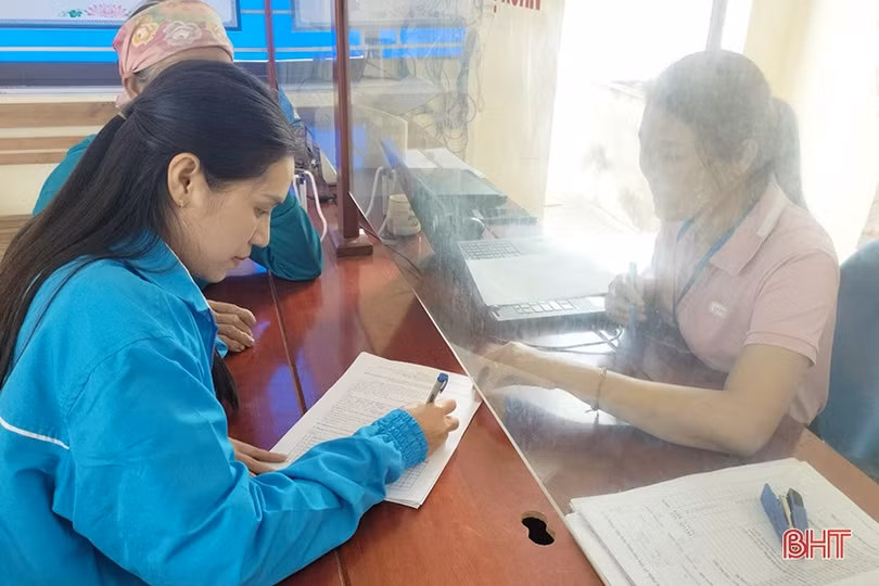 Tuổi trẻ Hà Tĩnh hưởng ứng ngày tình nguyện hỗ trợ người dân thực hiện dịch vụ công trực tuyến