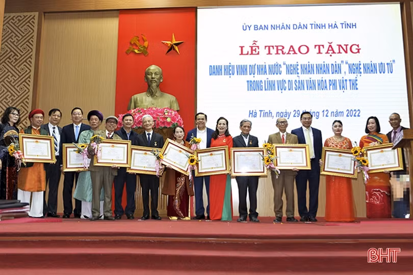 Nữ nghệ nhân 55 năm giữ gìn, phát huy dân ca ví, giặm ở Hà Tĩnh