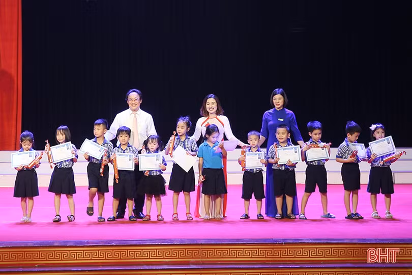 Học sinh Albert Einstein đoàn kết, yêu thương, tự tin và sáng tạo