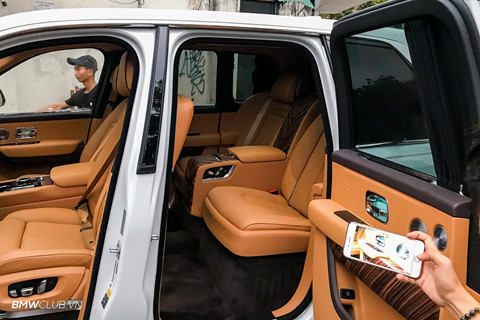 Chi tiết xe sang Rolls-Royce Cullinan 41 tỷ tại Việt Nam