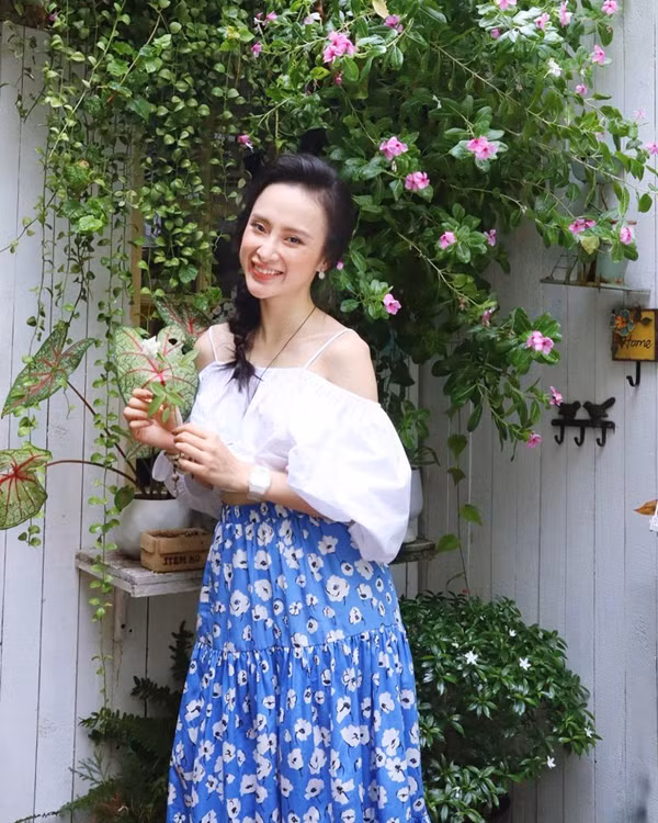 Mặc đẹp như sao Việt với các mẫu váy mùa hè