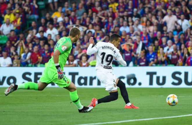 Barca mất cúp nhà vua sau 4 năm thống trị