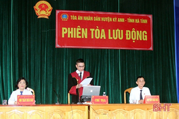 Mua ma túy về “phê”, lĩnh án 12 tháng tù