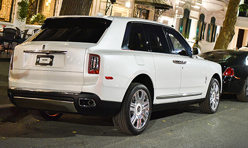 SUV siêu sang Rolls-Royce Cullinan đầu tiên về Việt Nam