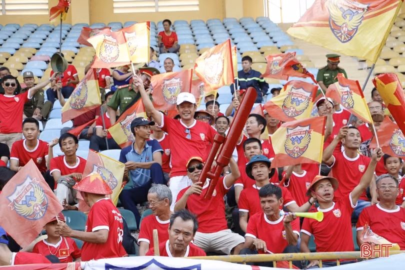 Hồng Lĩnh Hà Tĩnh thắng đậm 3-0 trước đội khách Đồng Tháp