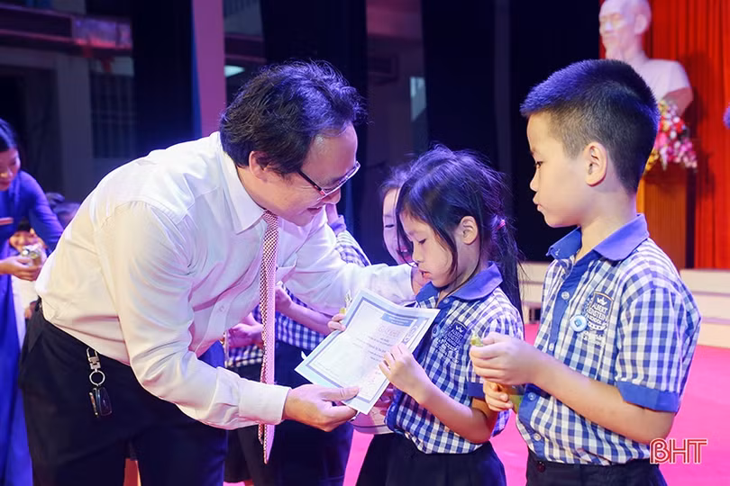 Học sinh Albert Einstein đoàn kết, yêu thương, tự tin và sáng tạo