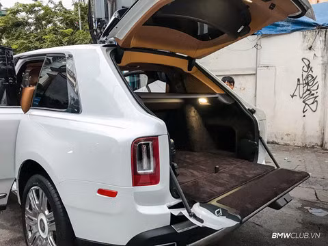Chi tiết xe sang Rolls-Royce Cullinan 41 tỷ tại Việt Nam