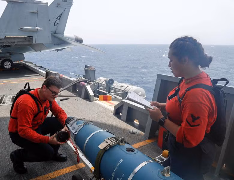 Cận cảnh dàn khí tài Mỹ điều đến Trung Đông giữa lúc căng thẳng với Iran