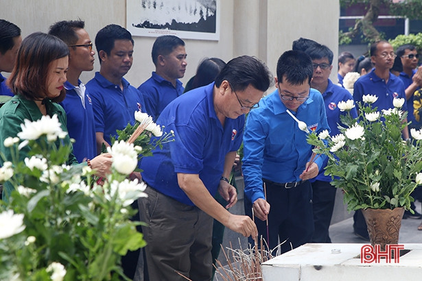 Đoàn đại biểu thanh niên Lào thăm các địa chỉ đỏ tại Hà Tĩnh