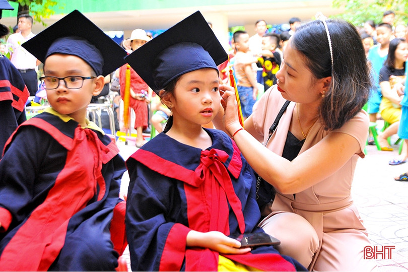 “Nhớ lắm, quên sao được, trường mầm non thân yêu”...