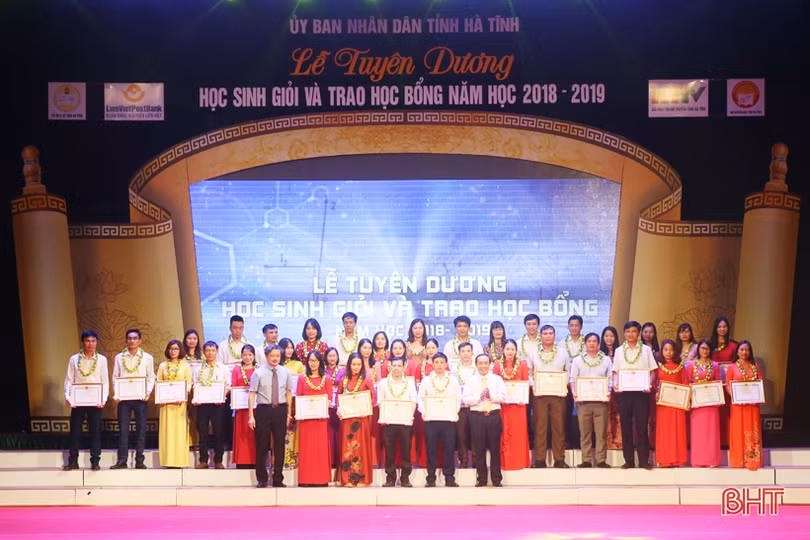 ­­ Hà Tĩnh đứng đầu cả nước về tỷ lệ học sinh đạt giải quốc gia