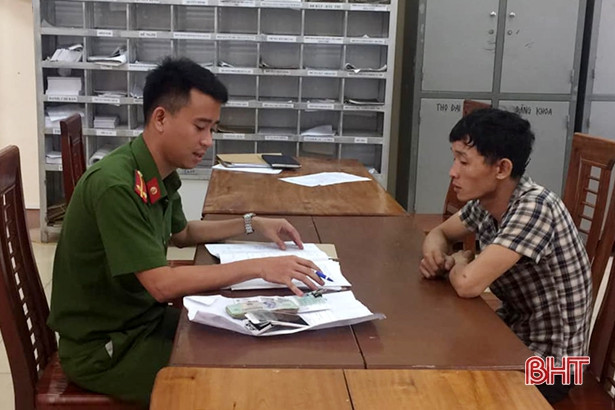 Thấy chủ quán nhiều tiền, tối về đột nhập trộm cắp