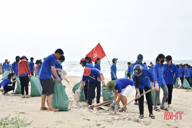 Đoàn đại biểu thanh niên Lào thăm các địa chỉ đỏ tại Hà Tĩnh