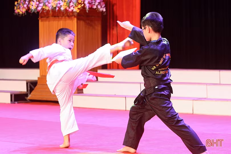 Học sinh Albert Einstein đoàn kết, yêu thương, tự tin và sáng tạo