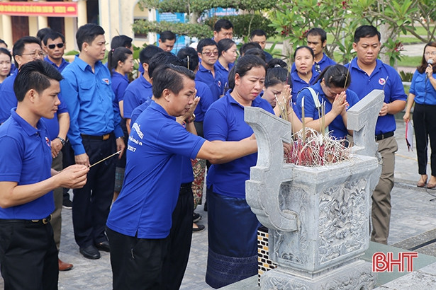 Đoàn đại biểu thanh niên Lào thăm các địa chỉ đỏ tại Hà Tĩnh
