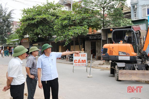Thành phố Hà Tĩnh bảo vệ thi công đường Nguyễn Công Trứ