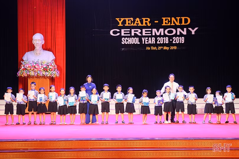 Học sinh Albert Einstein đoàn kết, yêu thương, tự tin và sáng tạo