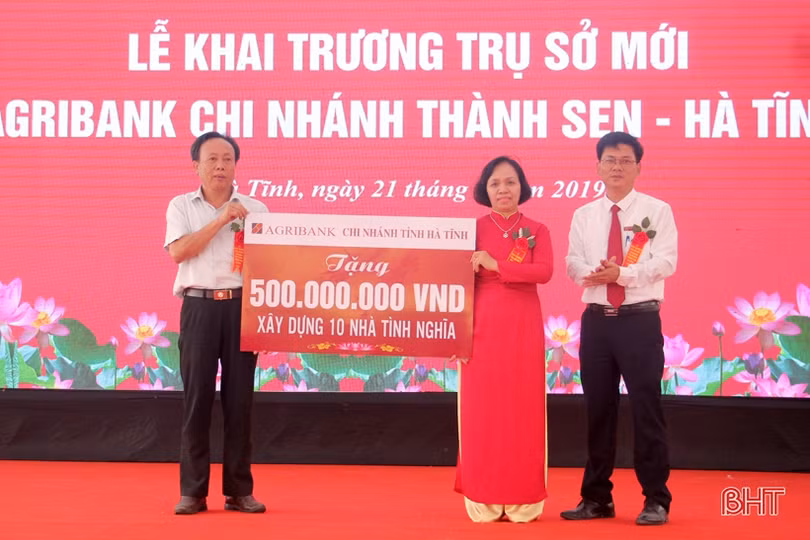 Agribank Chi nhánh Thành Sen khai trương trụ sở mới