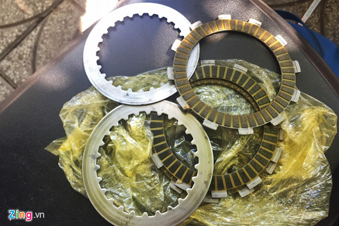 Những chiêu trò "móc túi" khách của thợ sửa xe ảnh 2 Những chiêu trò “móc túi” khách của thợ sửa xe