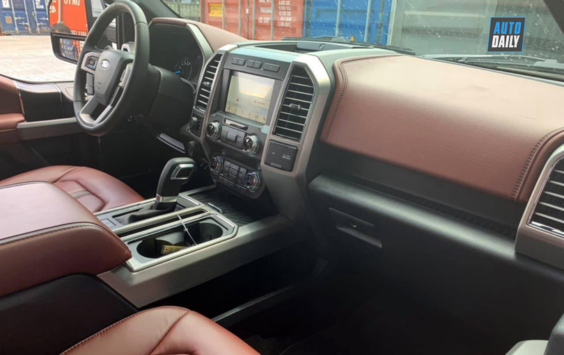 Ford F-150 Platinum 2019 bản máy dầu đầu tiên về Việt Nam