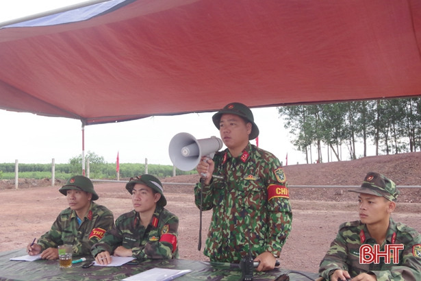 120 chiến sỹ mới Trung đoàn 841 thực hành bắn súng tiểu liên, ném lựu đạn