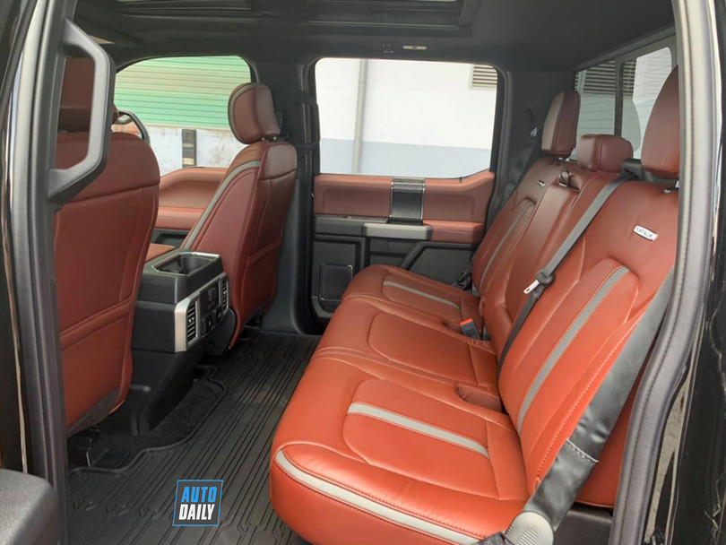 Ford F-150 Platinum 2019 bản máy dầu đầu tiên về Việt Nam