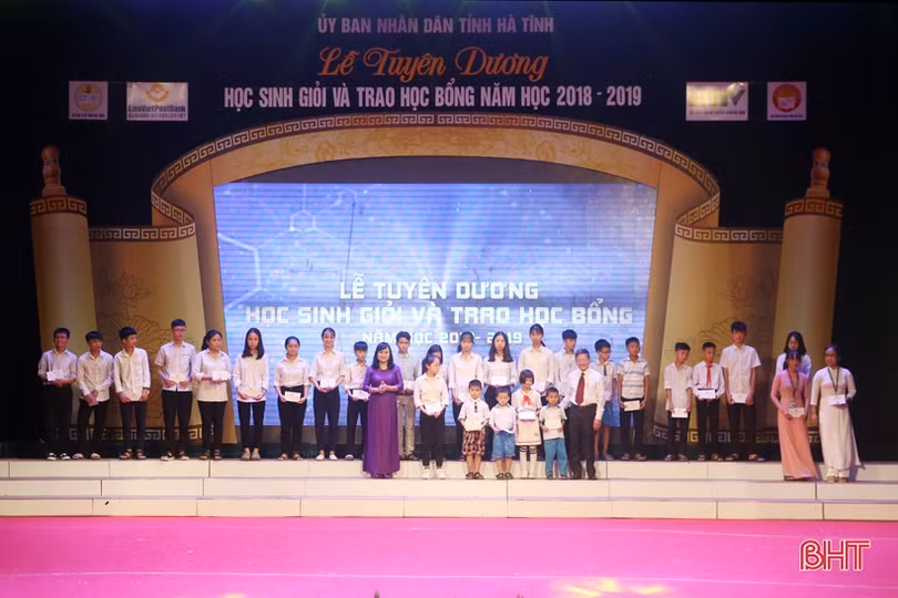 ­­ Hà Tĩnh đứng đầu cả nước về tỷ lệ học sinh đạt giải quốc gia