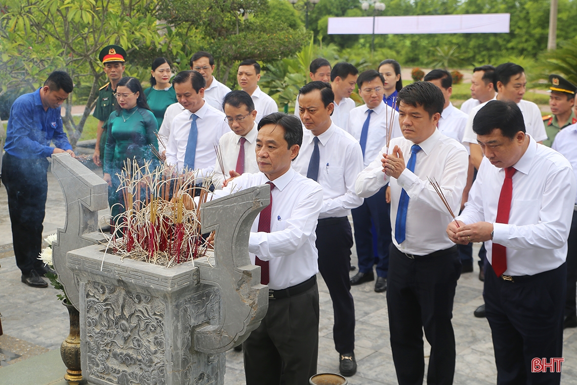 Tiếp bước thế hệ cha anh, xây dựng Hà Tĩnh ngày càng phát triển