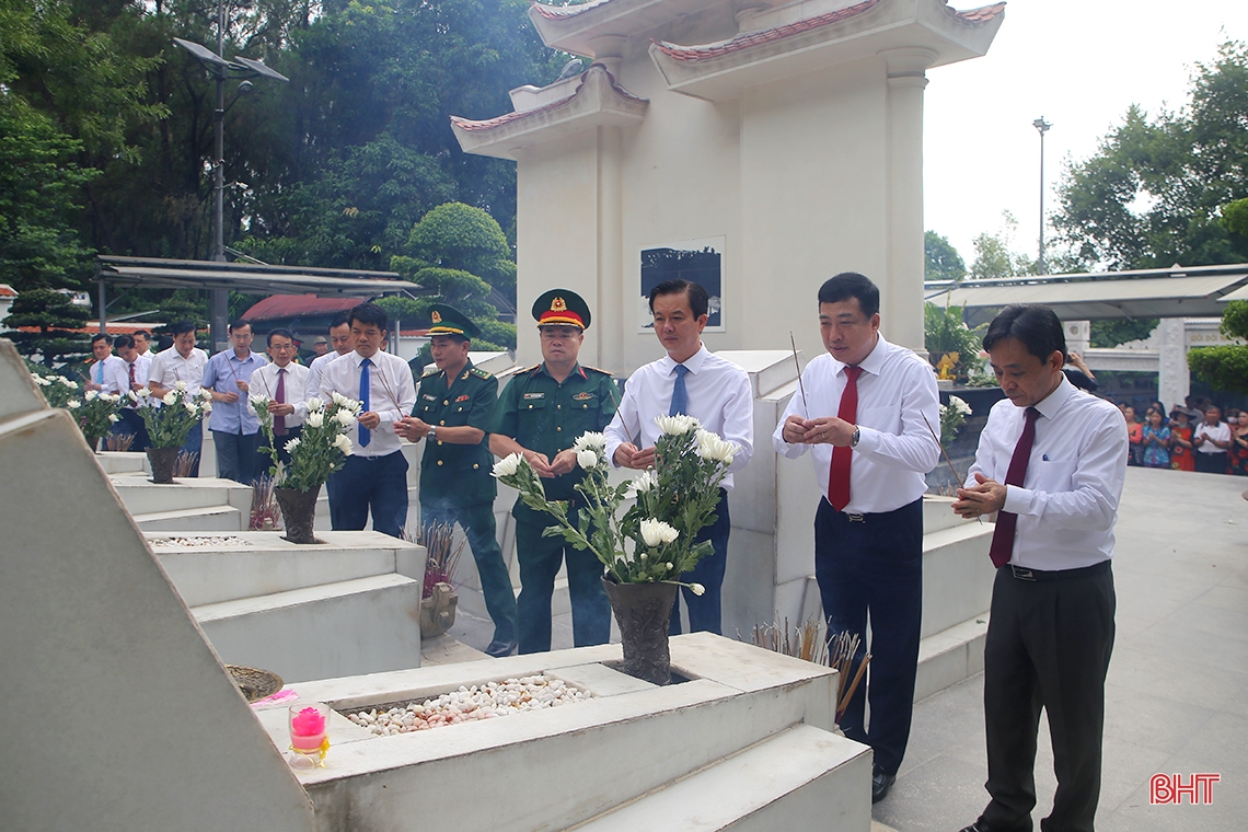 Tiếp bước thế hệ cha anh, xây dựng Hà Tĩnh ngày càng phát triển