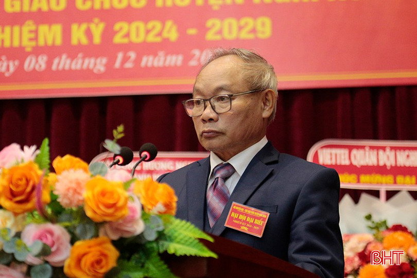 Ông Trần Ngọc Sinh - Phó Chủ tịch Hội Khuyến học - Cựu giáo chức huyện Nghi Xuân nhiệm kỳ 2019 - 2024 báo cáo tổng kết hoạt động hội. bqbht_br_1.jpg