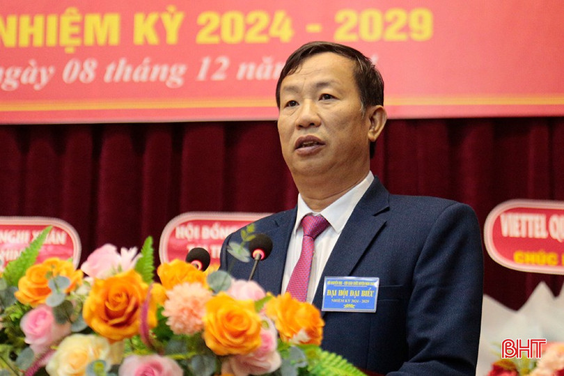 Đại biểu Nguyễn Trung Thiên – Phó Trưởng phòng GD&ĐT huyện tham luận về công tác phối hợp thực hiện khuyến học, khuyến tài, xây dựng xã hội học tập trên địa bàn huyện. bqbht_br_7.jpg