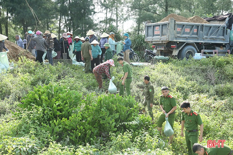 軍隊… bqbht_br_2.jpg