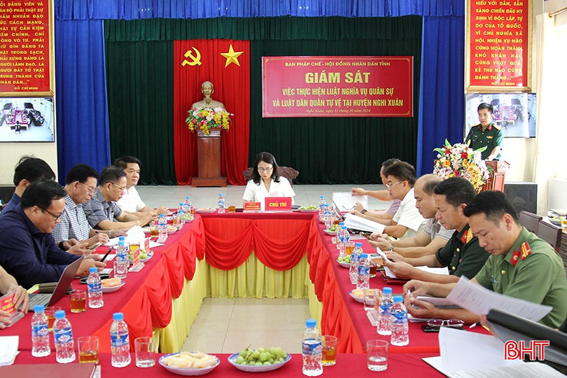 Các đại biểu tham dự buổi làm việc. 9-7260.jpg