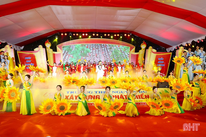 Tiết mục văn nghệ chào mừng