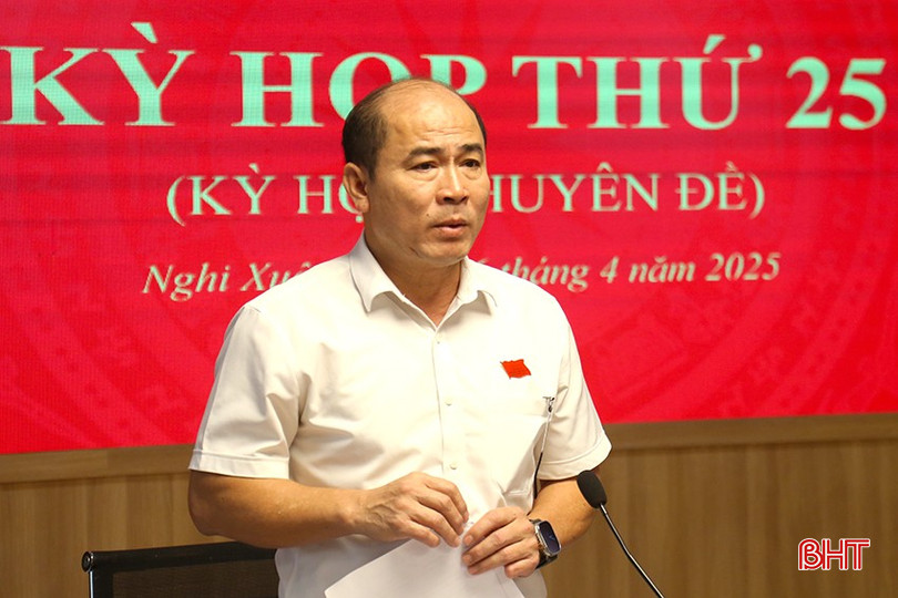 Phó Chủ tịch HĐND huyện Nghi Xuân Hoàng Hữu Hiệp phát biểu tại kỳ họp bqbht_br_1.jpg