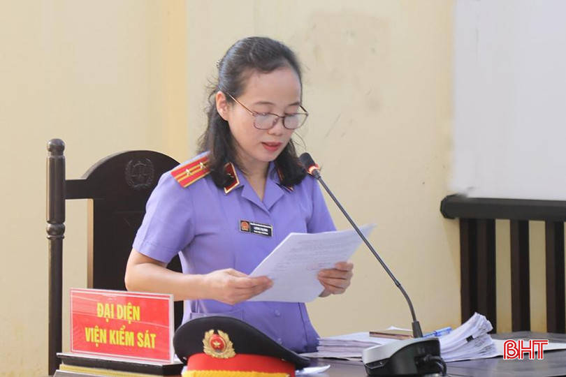 Đại diện Viện Kiểm soát đọc cáo trạng 6.jpg