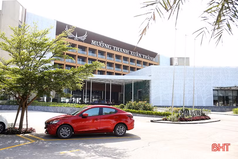 Khách sạn Mường Thanh Luxury là một trong những cơ sở lưu trú lớn trên địa bàn xã Xuân Thành (huyện Nghi Xuân) đã được tổ chức diễn tập tình huống CCC&amp;CNCH cho toàn thể cán bộ, nhân viên.